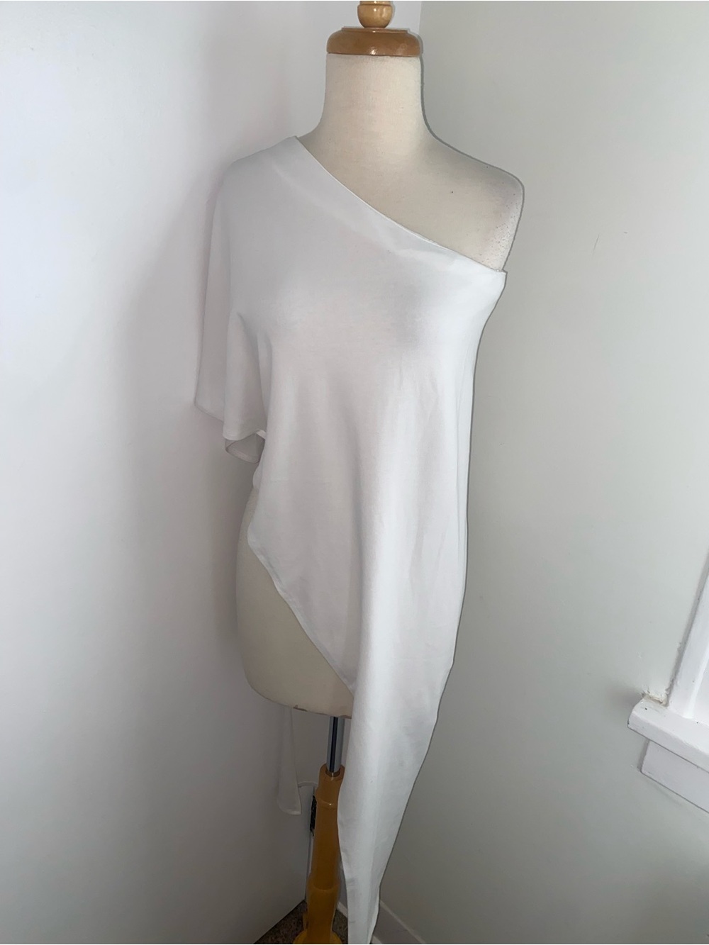 ZARA One-Shoulder White Asymmetric Long Top - Size S - NEW - Picture 3 of 8